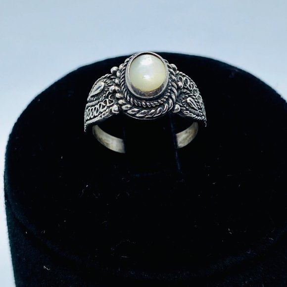 Jewelry - Vintage moonstone ring, ornate setting, sterling silver, size 5 3/4,
